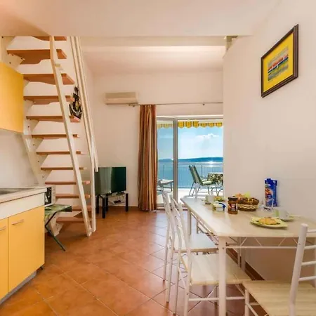 In 39221 Apartment